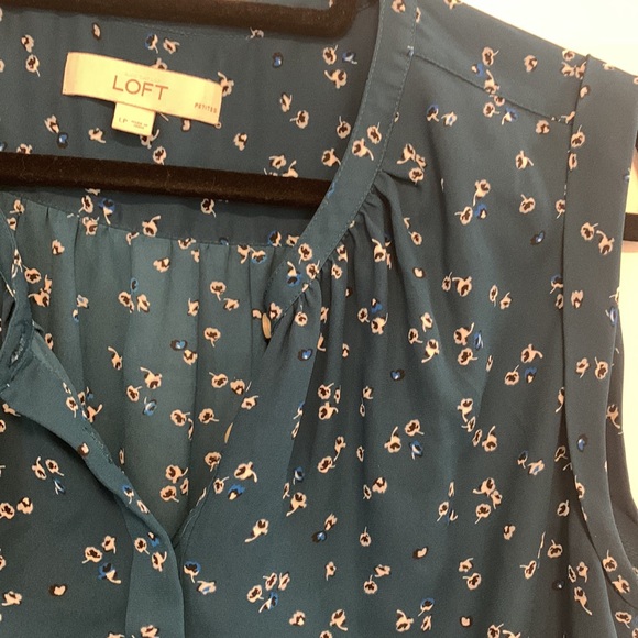 LOFT sleeveless blouse - Picture 2 of 3